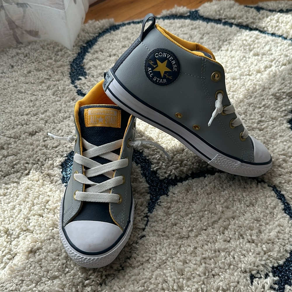 Converse Street Mid Rise Junior All Stars Wolf Grey Yellow and Navy boys size 3
